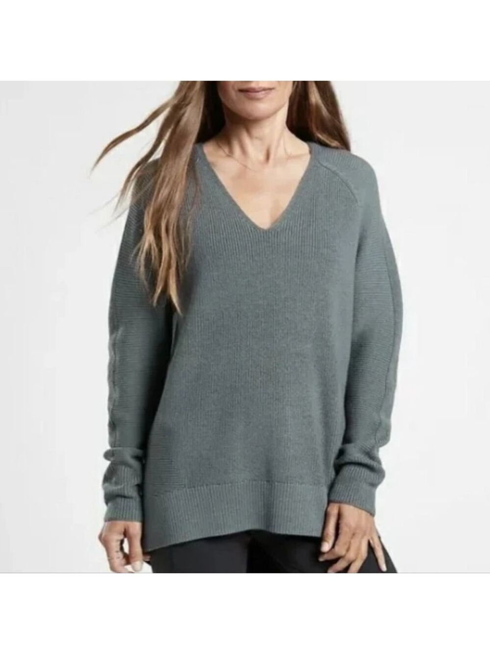 Athleta Hanover V-Neck Sweater Merino wool Blend oversized knit MIST GREY S